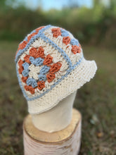 Load image into Gallery viewer, Crochet bucket hat
